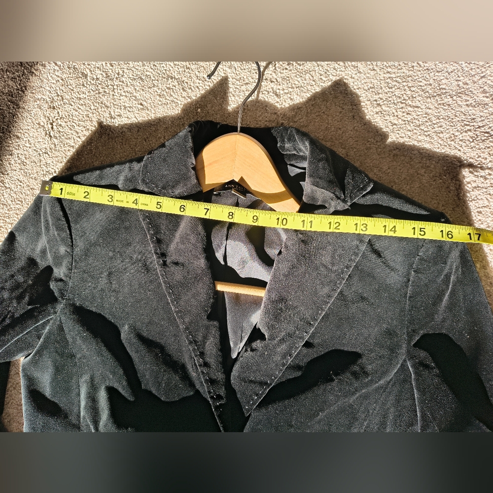 Ann Taylor Black Velvet 2-Button Blazer 4 - Picture 10 of 10